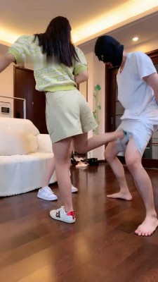 【樱女王】樱女神到酒庄买红酒发现变态 YC-221009-2
