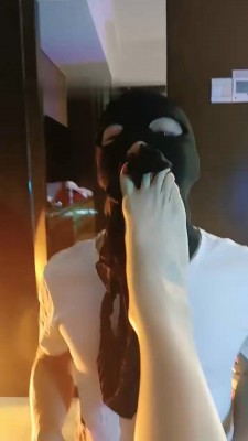 【樱女王】樱女王呕吐物调教老板，嚼烂的食物加口水口痰调教！YC-221012-2
