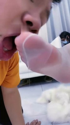 图片[10]_【麋鹿银儿】高帮帆布鞋踩/重度训练/口水吐脸/白丝插嘴_HD绳艺资源