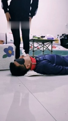 图片[6]_【徐婉琪】袜子泡圣水/耳光/内裤套头/圈养狗笼_HD绳艺资源