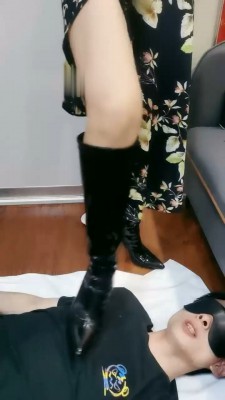 图片[4]_【希希老师】手接烟灰/绳艺技巧/舔黑丝长靴/涂鸦丑化【双视角版】_HD绳艺资源