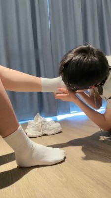 图片[7]_【尤物】双S-素人大学生入圈-骑马滴蜡/踩踏喂食/闻白袜黑丝_HD绳艺资源