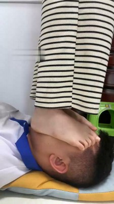 图片[3]_【精神小妹】素人学生S全体重踩踏初尝试_HD绳艺资源