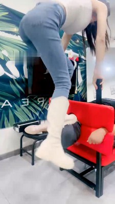 图片[9]_【兔兔大人】长靴各种全体重踩踏_HD绳艺资源