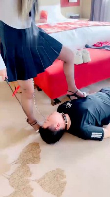 图片[5]_【梦涵】狗链遛狗/高跟黑丝踩/提档/掐乳/喂口水/踢踹_HD绳艺资源