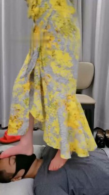 图片[2]_【安安】高跟丝袜皮鞋全体重踩踏_HD绳艺资源