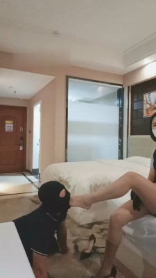 图片[8]_【芊兮殿下】银行女职员虐客户【中下合集】_HD绳艺资源