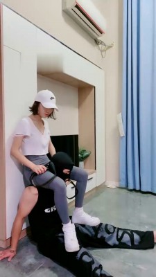 图片[5]_【素人星探】音乐老师变S艺术踢踹/深喉虐_HD绳艺资源