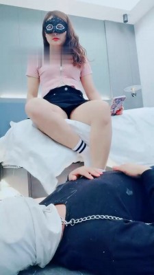 图片[9]_【灵凌】运动鞋白棉袜踩虐辱_HD绳艺资源