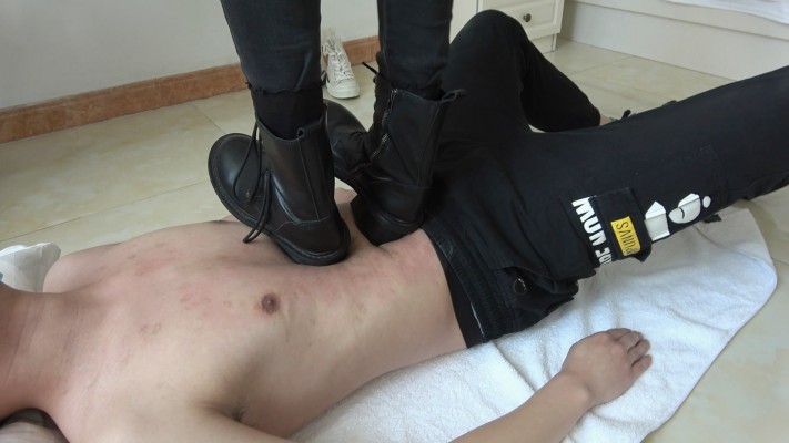 图片[3]_【艾琳S175】牛仔裤马丁靴踩踏瘦狗_HD绳艺资源