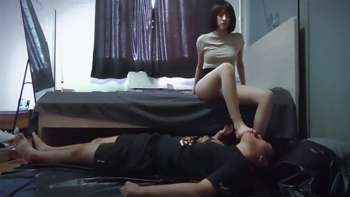 图片[15]_【航儿】首次露脸脚耳光爆砸残忍跳踩虐脸_HD绳艺资源