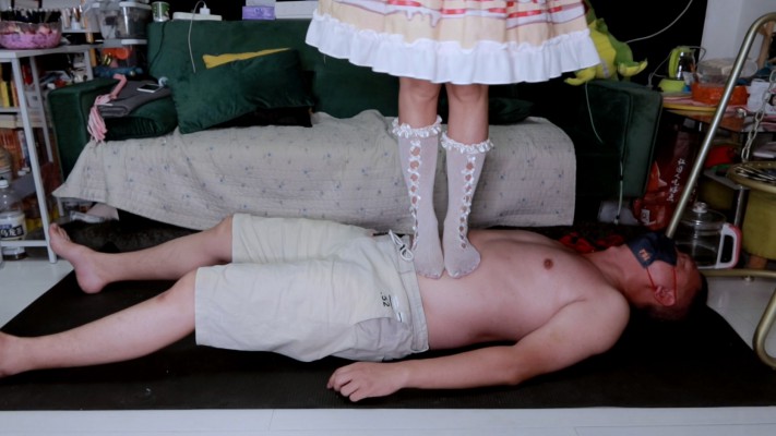 图片[13]_【芊芊】萝莉主踩死没用的除臭狗_HD绳艺资源