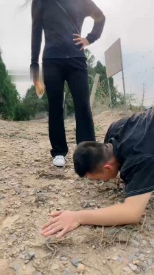 图片[2]_【悦主大大】户外贝壳头踩踏喂食_HD绳艺资源