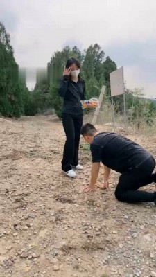 图片[3]_【悦主大大】户外贝壳头踩踏喂食_HD绳艺资源