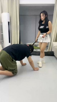 图片[3]_【伊诺】白鞋白袜踩/狗链遛狗/臭脚捂脸_HD绳艺资源