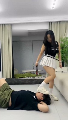 图片[4]_【伊诺】白鞋白袜踩/狗链遛狗/臭脚捂脸_HD绳艺资源