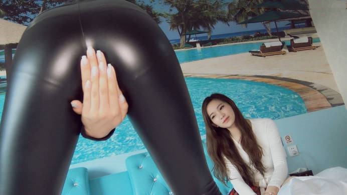 图片[4]_精彩女女虐裆-一言不合就直怼下面-两个都是美女哦_HD绳艺资源