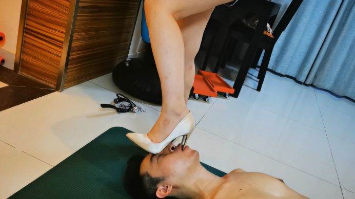 图片[4]_舔允吸美鞋鞋跟_HD绳艺资源