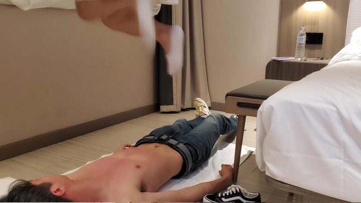 图片[14]_【橘子粥】万斯疯狂高空跳踩极瘦毯子_HD绳艺资源