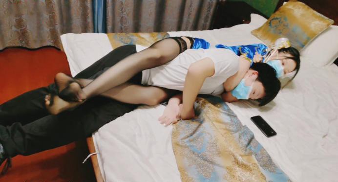 【婉儿原创】暗杀任务之春丽黑丝腿绞窒息 黑丝脚踩脖子腿绞杀剧情大作