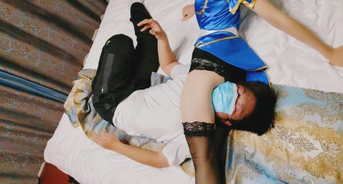 【婉儿原创】暗杀任务之春丽黑丝腿绞窒息 黑丝脚踩脖子腿绞杀剧情大作