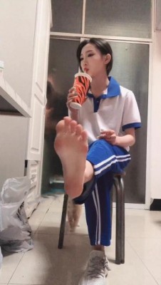 图片[7]_【热血女神】双校园女流氓第一视角POV艺术闻臭鞋舔脚蹂躏_HD绳艺资源