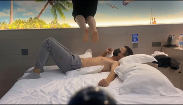 图片[7]_素人大学生全体重踮脚尖踩脖子跳踩肚子_HD绳艺资源