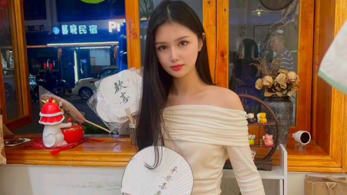 【瞳理心】凯琳玩弄恋足癖_HD绳艺资源