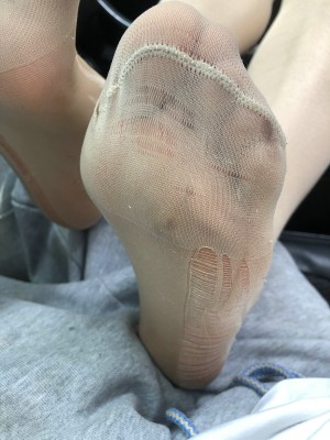娇娇耳光