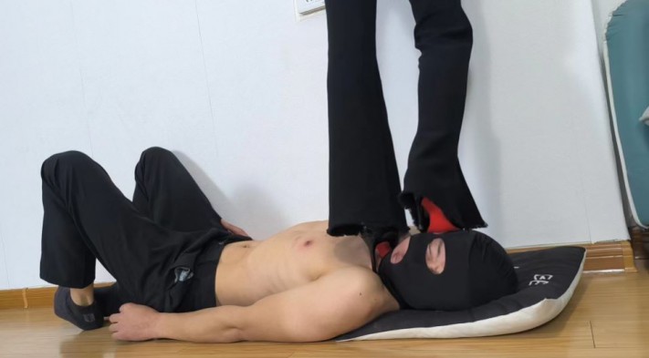 图片[11]_【女神学院·梓】首发高跟虐踩_HD绳艺资源