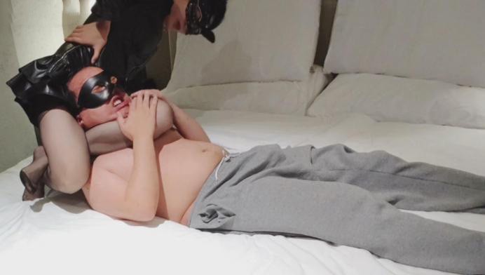 图片[9]_【婉儿原创】黑丝美腿处决厌世小哥腿绞杀踩脖子闻黑丝臭脚_HD绳艺资源