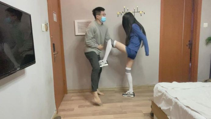 图片[17]_诗曼 活力美女房主超狠踢裆小男生_HD绳艺资源