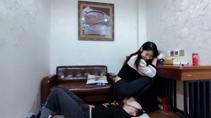 图片[4]_【红颜榜】冷凝单脚悬空深喉跳脸——颜面破坏系列（十二）_HD绳艺资源