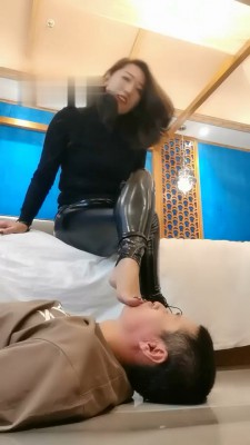 图片[2]_【冷御】人体家具服侍化妆【上】_HD绳艺资源