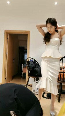 图片[2]_【嘉妮】高跟踩/耳光/揪耳朵/臭脚捂脸/狗链遛狗/喂圣水_HD绳艺资源