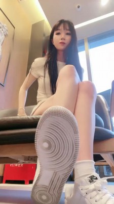 图片[3]_【樱桃大大】户外偶遇粉丝白鞋虐_HD绳艺资源