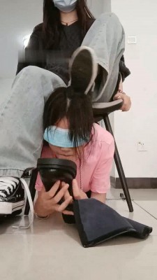 图片[6]_【爱可呀】开发学姐清理鞋子/奖励升水_HD绳艺资源