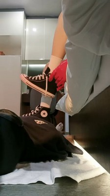 图片[3]_【米小唐】帆布鞋白袜踩狗_HD绳艺资源