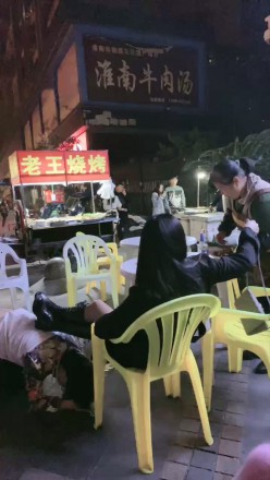 【惑心】贱狗舔我臭白袜