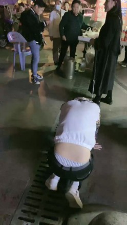 【惑心】贱狗舔我臭白袜