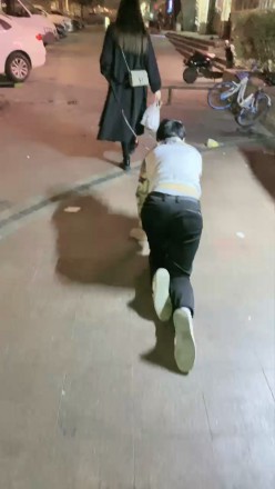 【惑心】贱狗舔我臭白袜