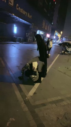 【惑心】贱狗舔我臭白袜