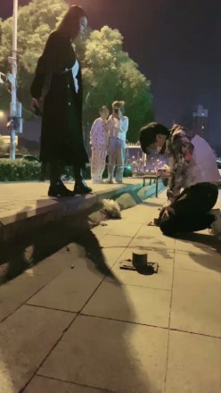 【惑心】贱狗舔我臭白袜