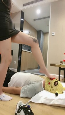 图片[13]_【陈甜女帝】重度连环提档/船袜脚踩踏_HD绳艺资源