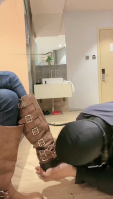 图片[2]_【尤黎】长靴S-骑马骑脖/镜前辱/原味白袜踩踏_HD绳艺资源