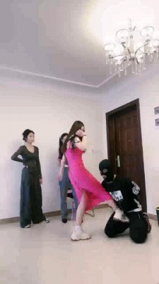 图片[9]_【宸宸】带素人入圈-反绑群殴-耳光虐乳/踢裆暴踹【完整版】_HD绳艺资源