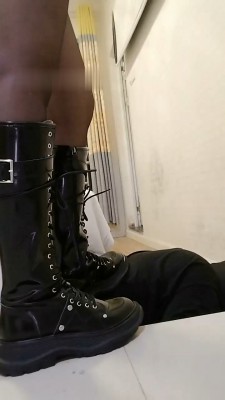 图片[6]_【慕熙】长靴黑丝S-踩踏恋足舔_HD绳艺资源