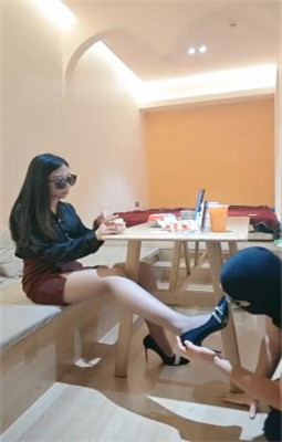 图片[2]_【稚惜】桌底伺候主人就餐-恋足舔-狗笼喂食_HD绳艺资源