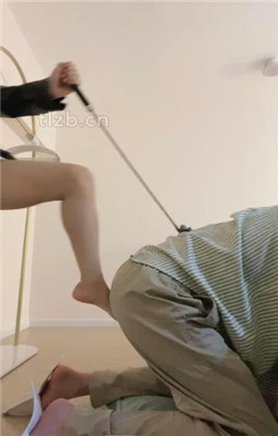 图片[3]_【白雪祖宗】跪舔裸足/人肉坐垫_HD绳艺资源