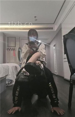 图片[10]_【可爱鬼】JK学生主-皮鞋白袜-踩踏闻舔/头顶鞋/喝厕所水_HD绳艺资源